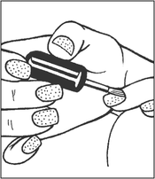 aplicação de fixador nas unhas